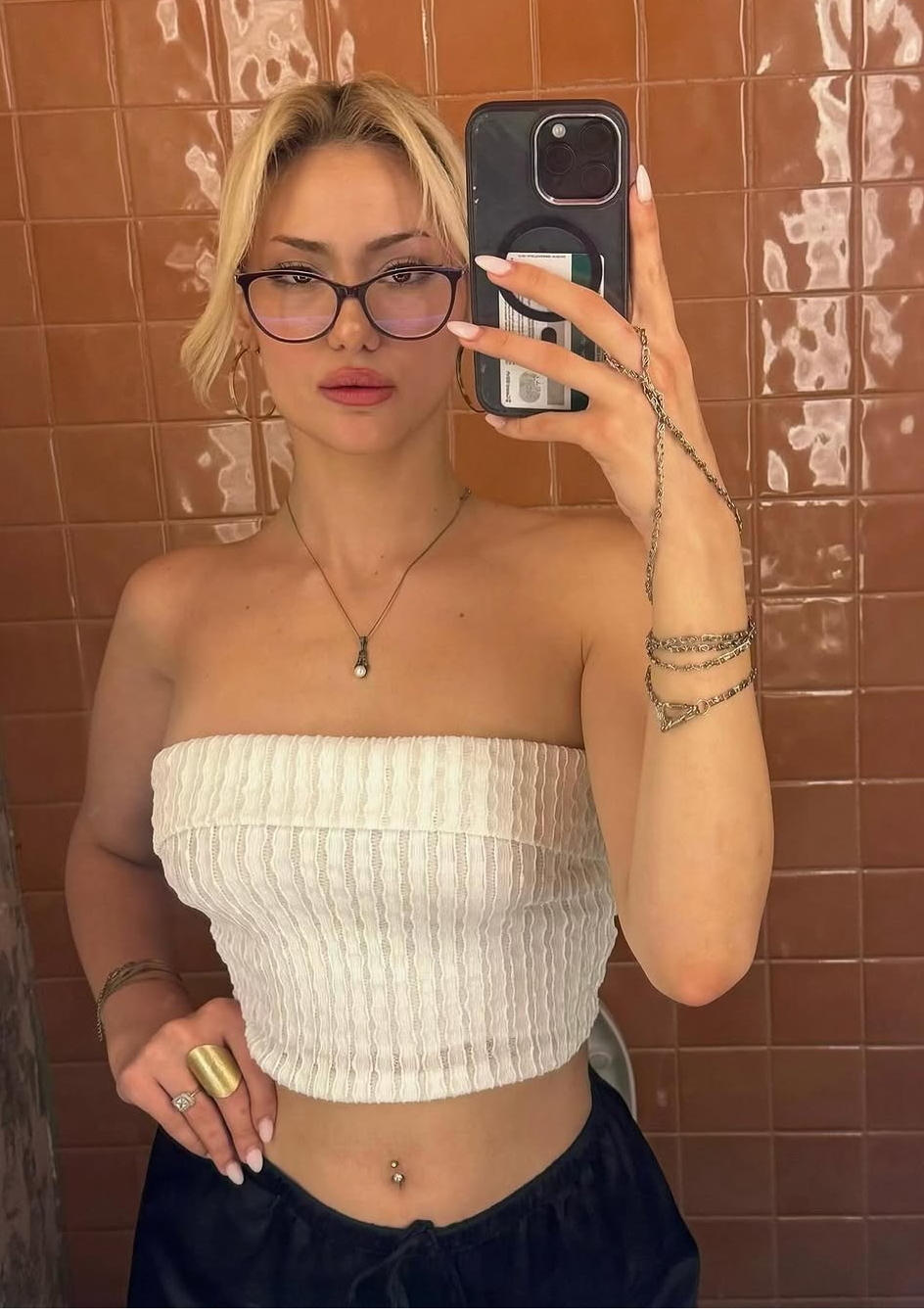 Yeşilköy Kosovalı Escort Aslı